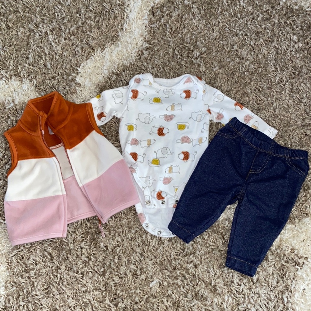 Carters baby girl vest and bodysuit set. Pink and deep orange colors.